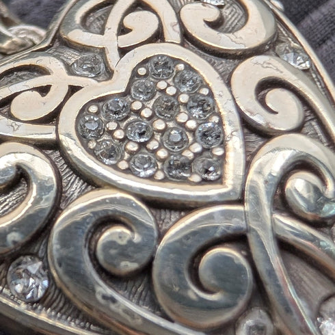 ヴィンテージ シルバープレート製 ハート型ロケットペンダント ネックレス付き